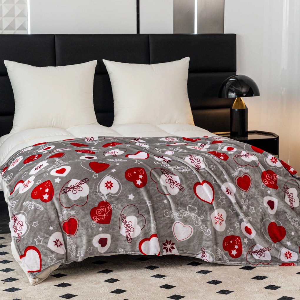 Vianočná mikroplyšová deka VIANOČNÉ SRDCE sivé Rozmer: 150 x 200 cm