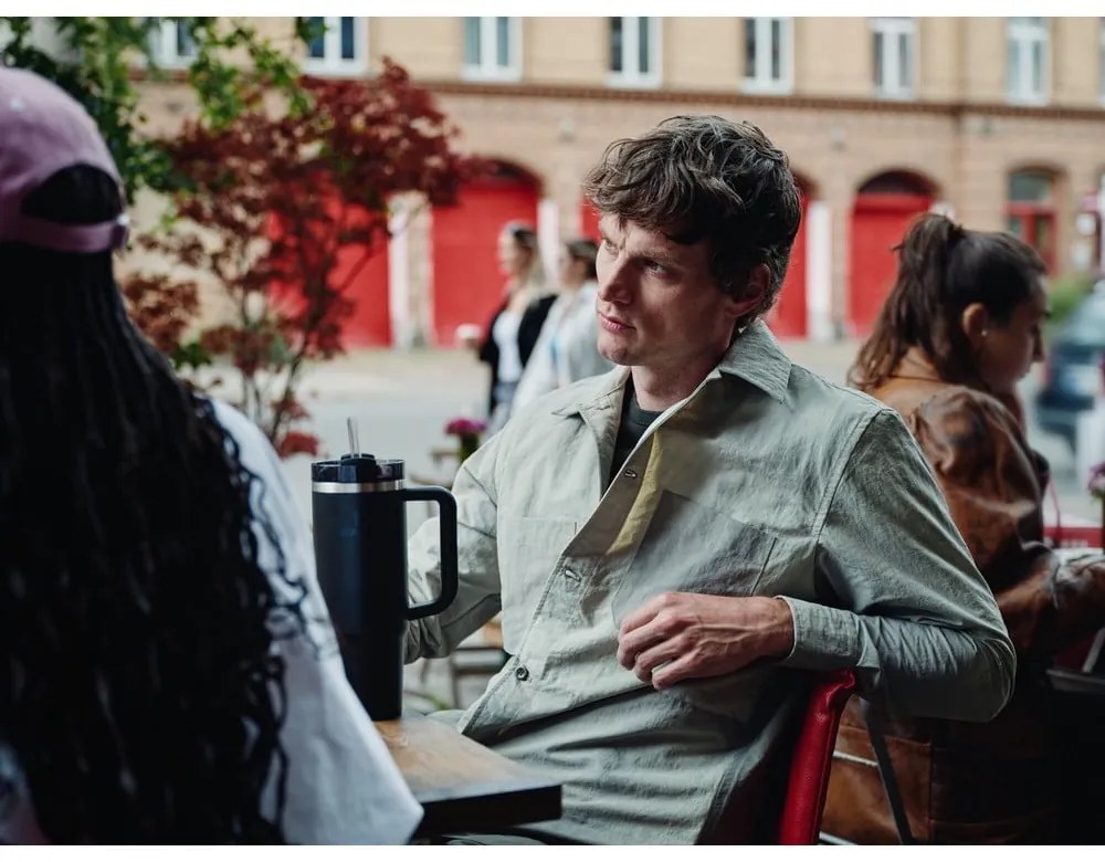 Čierna termoska so slamkou z nehrdzavejúcej ocele 1,18 l Quencher H2.0 FlowState Tumbler Black – Stanley