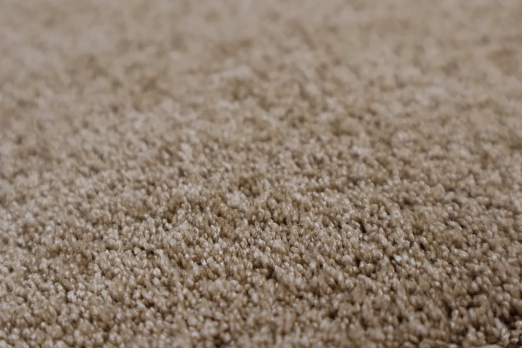 ITC, Metrážny koberec Sweet 72 tmavo béžový, na mieru, šíře 4m, béžová, filc, chodba / predsieň