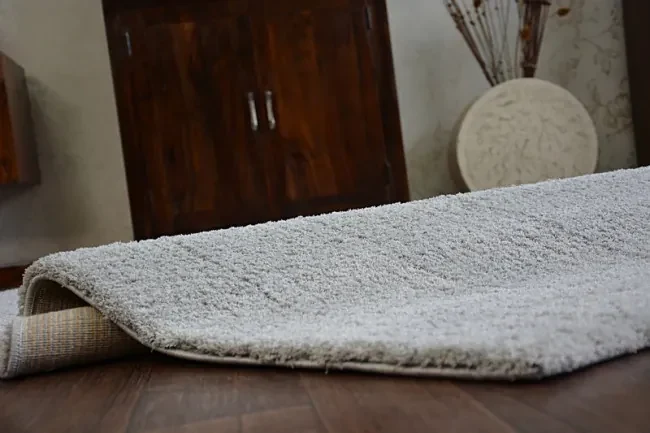 Koberec Micro fiber soft shaggy strieborný