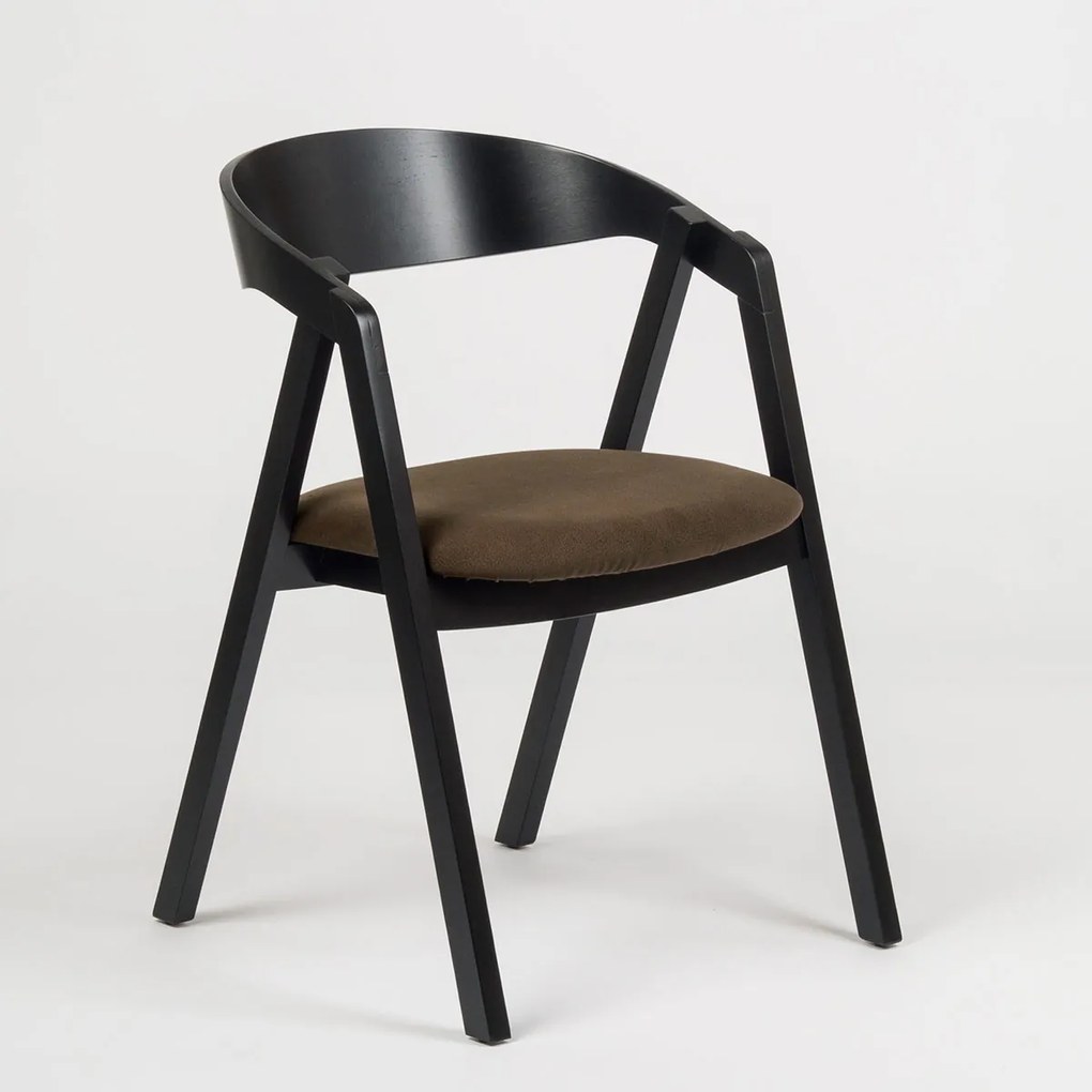 Stima stolička GURU buk s čalúneným sedákom Vyberte odtieň ->: Čierna, Vyberte látku ->: CARABU marrone pelle 135