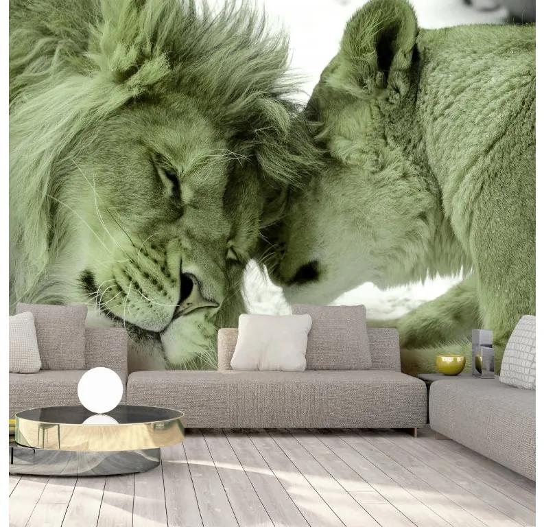Artgeist Fototapeta - Lion Tenderness (Green) Veľkosť: 100x70, Verzia: Standard