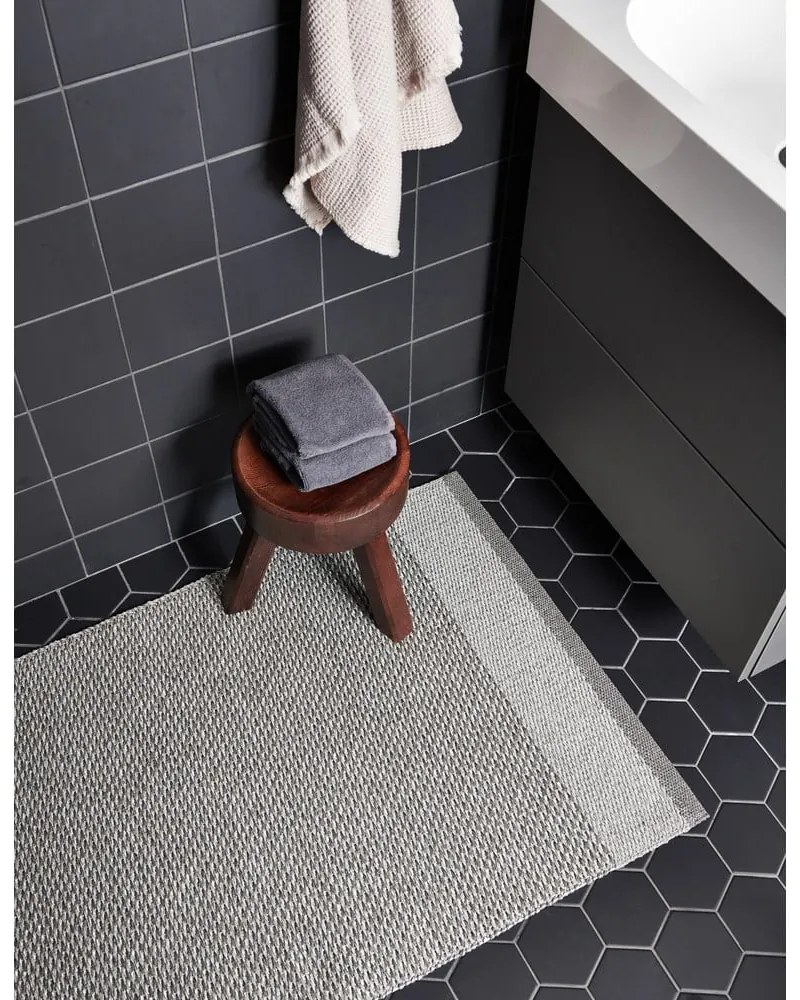 Sivý vnútorný a vonkajší koberec 85x160 cm Edit Warm Grey – Pappelina