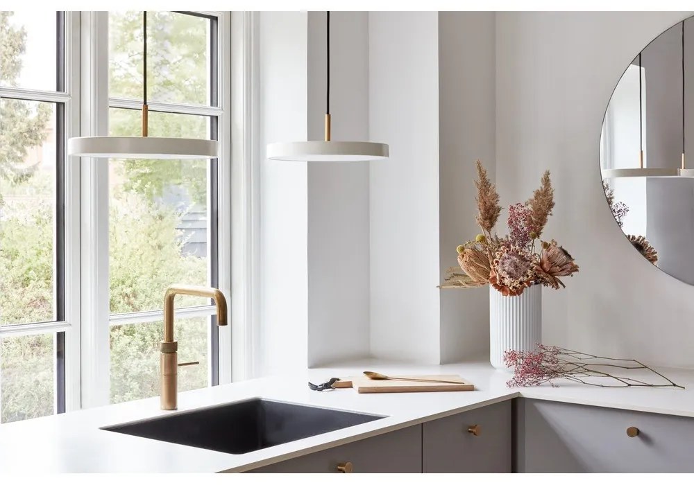 Biele LED závesné svietidlo s kovovým tienidlom ø 31 cm Asteria Mini – UMAGE