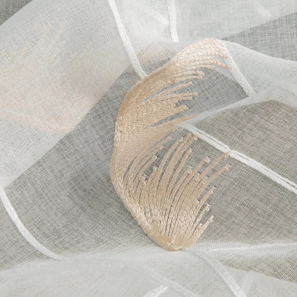 ZÁCLONA NA KRÚŽKOCH ABBIE 140X250 CM VZOROVANÉ