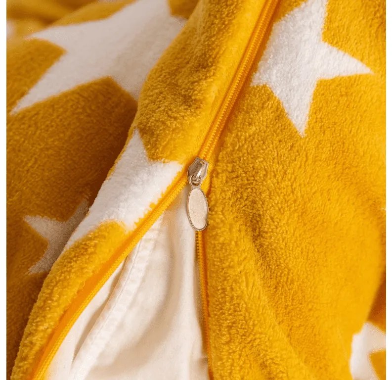 Sada mikroplyšových obliečok HVIEZDY žltooranžové + obliečka mikroplyš SOFT 180x200 cm biele, dvojlôžko