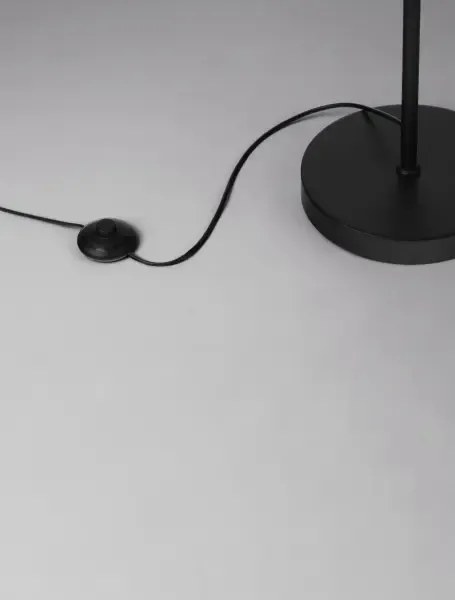 Retro stojatá lampa Caro