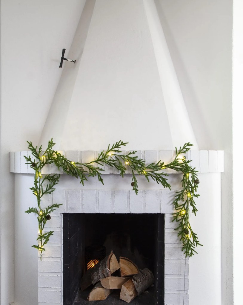 STAR TRADING Svietiaci vianočný veniec Thuja 45 cm