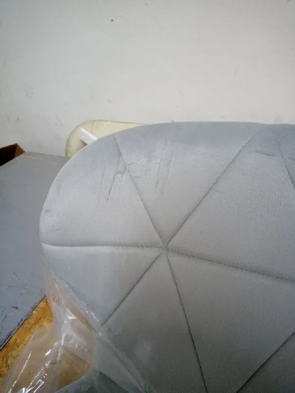 AKCIA Svetlosivé kancelárske kreslo AVOLA VELVET II. akosť