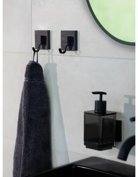 WENKO 71444800 - Dávkovač mydla VACUUM-LOC QUADRO ED 7,5x16 cm čierny