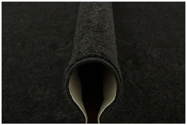 Metrážny koberec Lima 790 čierny