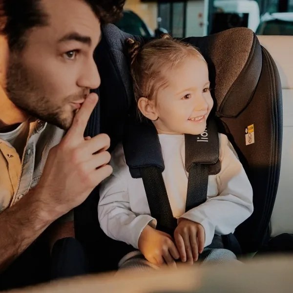 Lionelo - Otočná autosedačka so základňou HARPER i-Size 76-150 cm Black Carbon