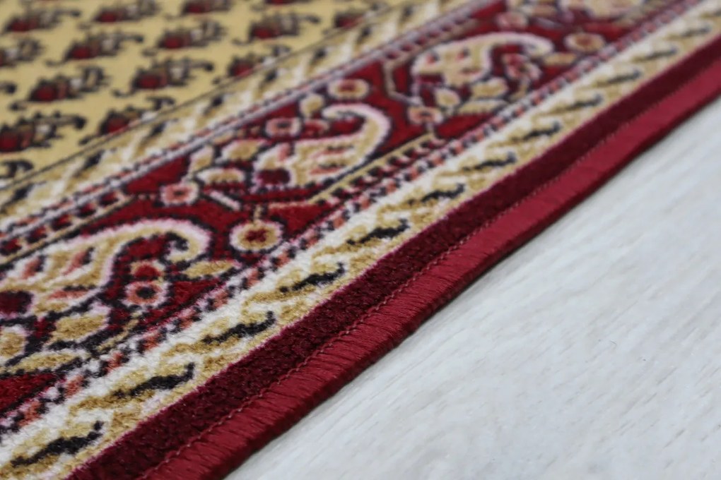 Associated Weavers, Protišmykový behúň na mieru Inca 30, šíre 67 cm, červená, chodba / predsieň