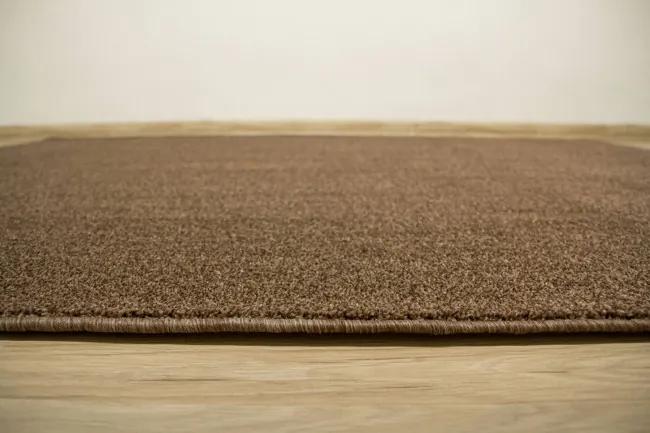 Metrážny koberec Zaragoza 93 hnedý / béžový
