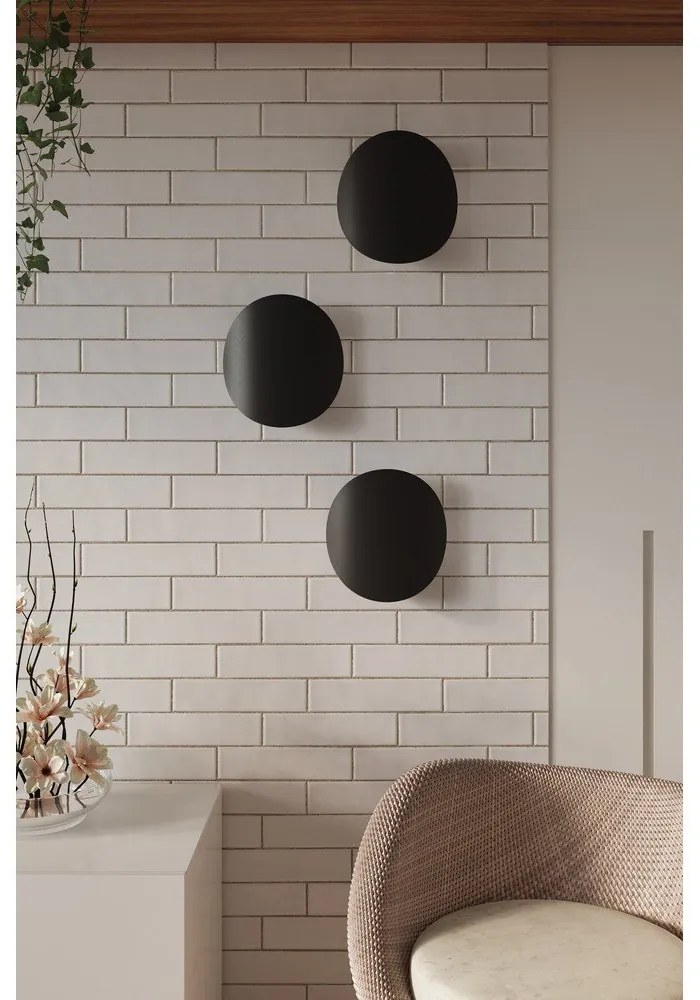 Čierne nástenné svietidlo Sollux Junker