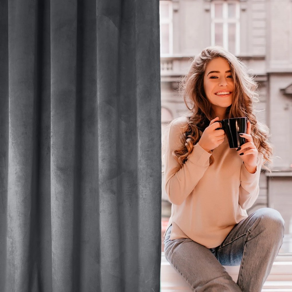 ZATEMŇOVACÍ ZÁVES NA PÁSKE ROSA 140X270 CM GRAFITOVÁ