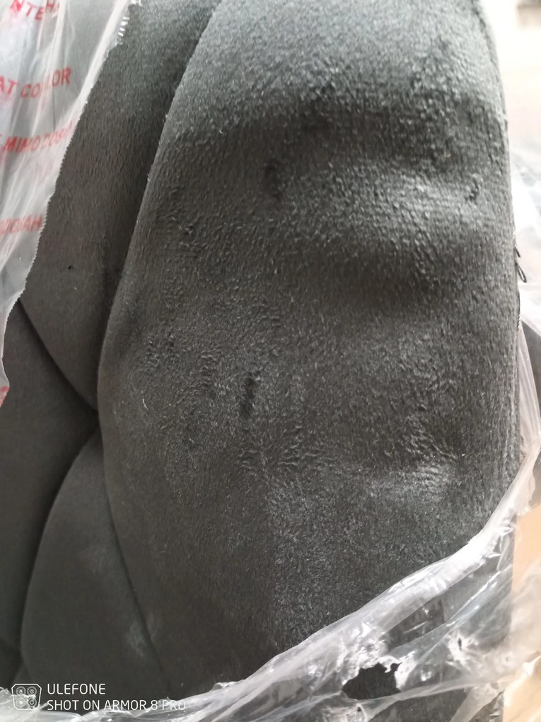 AKCIA Tmavosivá zamatová jedálenská stolička LIBRA s čiernymi nohami II. akosť