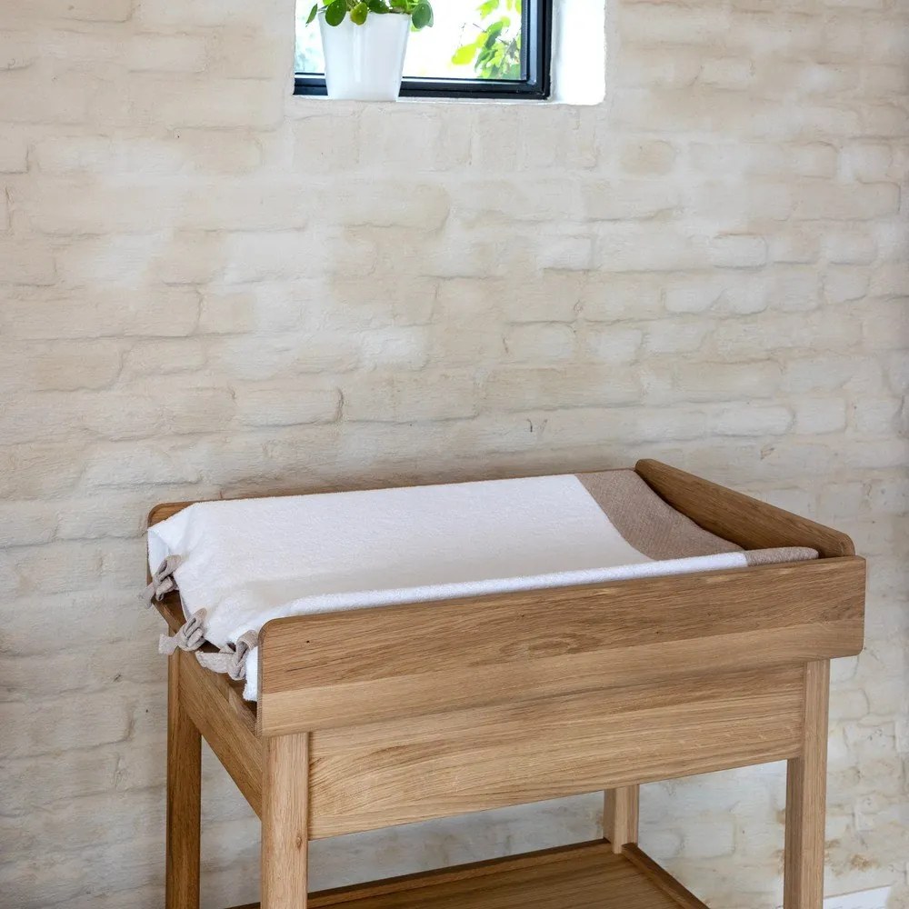 Prebaľovací pult z dubového dreva s prebaľovacím pultom v prírodnej farbe Forrest – Vipack