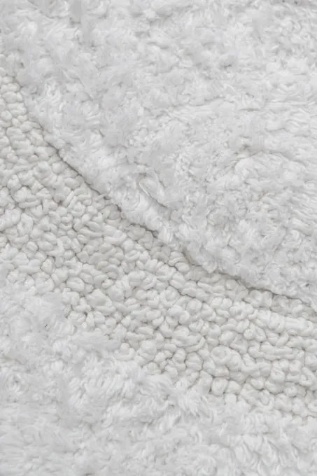 Kúpeľňový koberček CROCHET biely