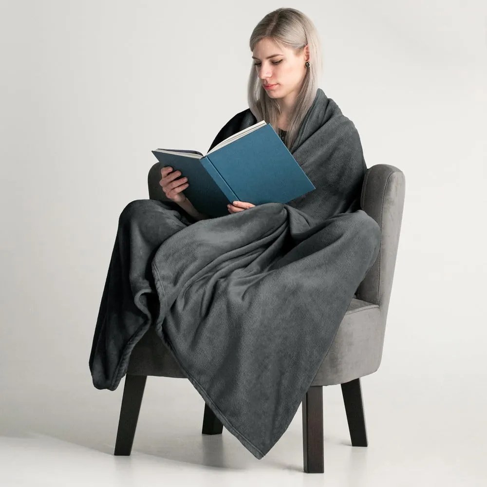 Tmavosivá deka z mikrovlákna DecoKing Mic, 200 × 220 cm