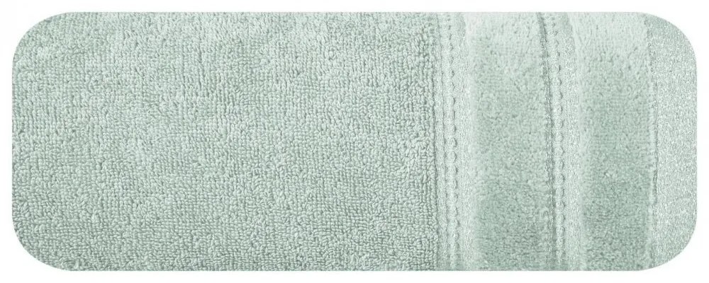 Osuška GLORY v jemnej zelenej farbe, s velúrovým okrajom a lesklou niťou Šírka: 70 cm | Dĺžka: 140 cm