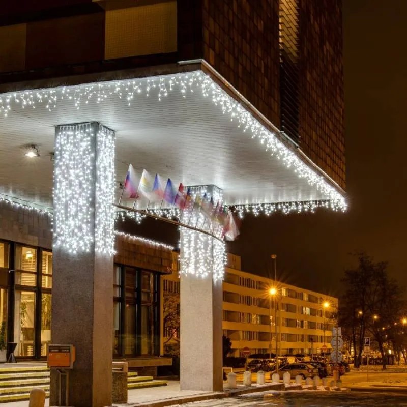 DECOLED Svetelný záves LED - 1x1,5 m, ľadovo biely, 150 diód