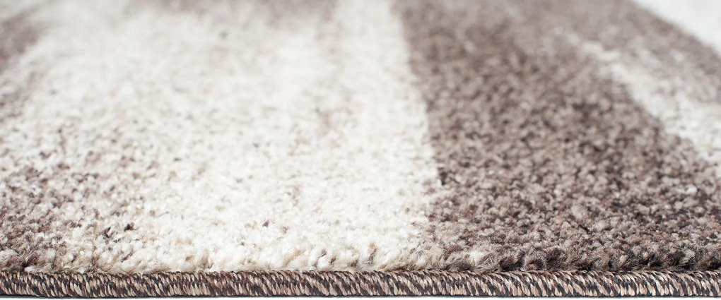 TA Koberec K206A SVETLOHNEDÉ SARI 3UX Rozmer: 120x150 cm