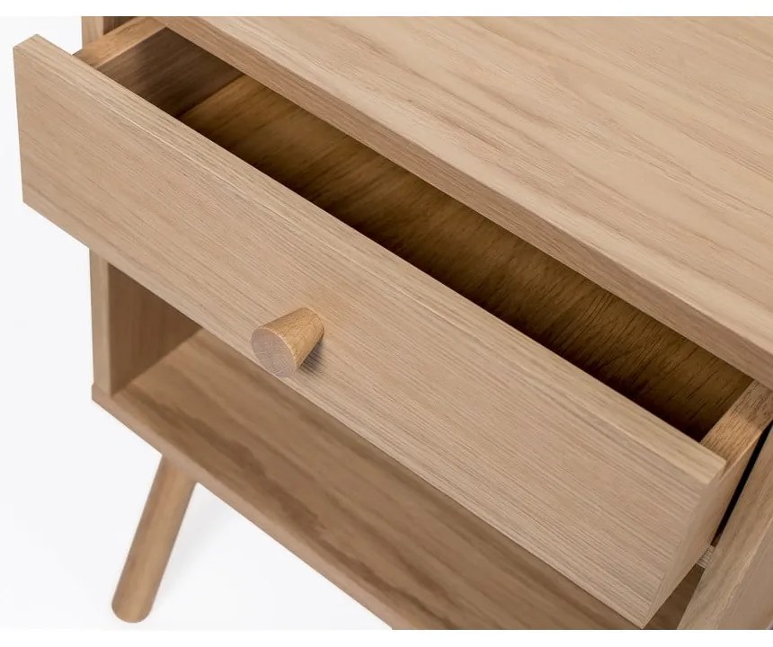 Nočný stolík v dekore duba v prírodnej farbe Wiru – Woodman