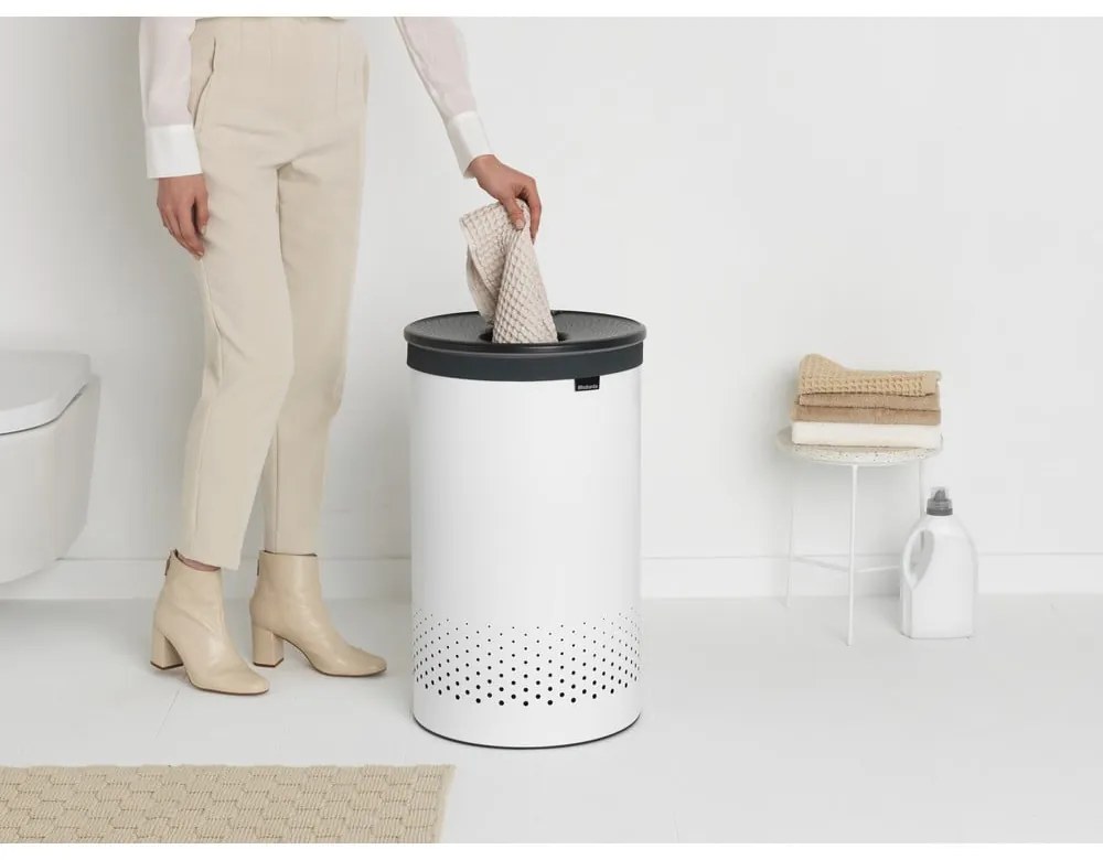 Biely kovový kôš na bielizeň 60 l – Brabantia