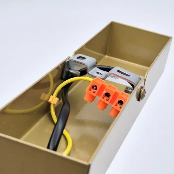 Nástenné svietidlo ASTRID 1xE27/60W/230V zlatá