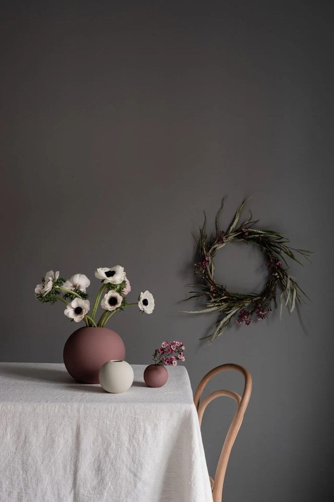 COOEE Design Gulatá váza Ball Cinder Rose 8 cm