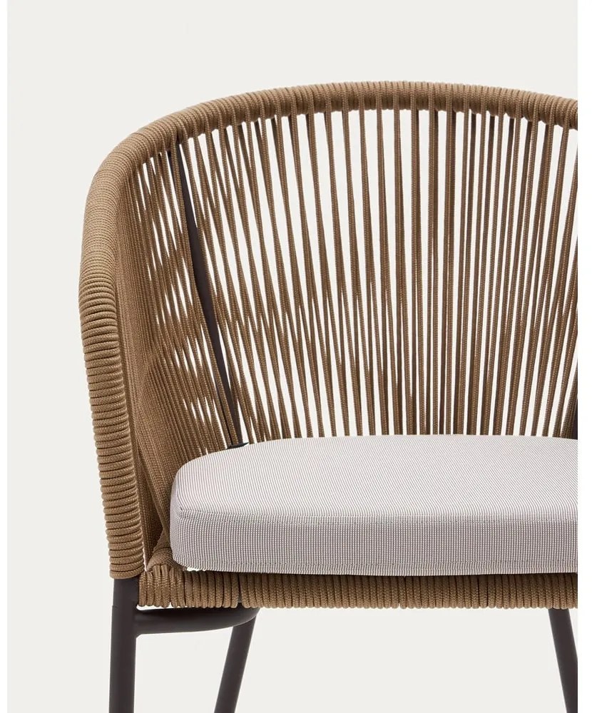 Béžová kovová/polstrovaná záhradná stolička Yanet – Kave Home