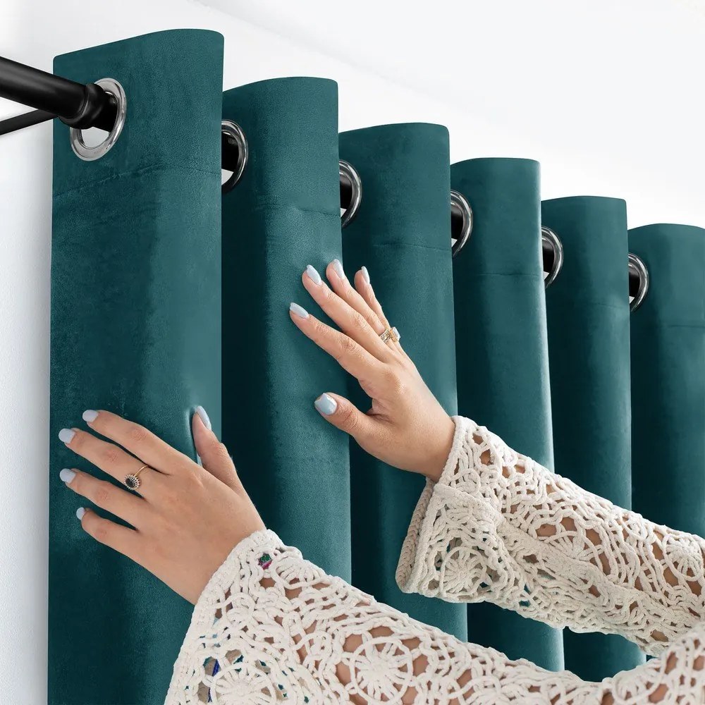 Zamatový dimout záves v petrolejovej farbe 400x250 cm Velto – Filumi