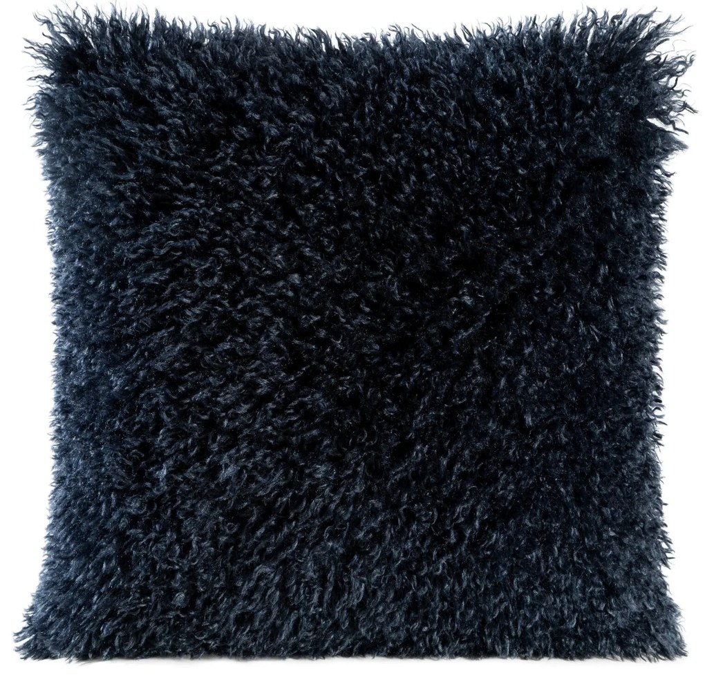 CHLPATÁ DEKORAČNÁ OBLIEČKA NA VANKÚŠ SANA 45X45 CM TMAVOMODRÁ