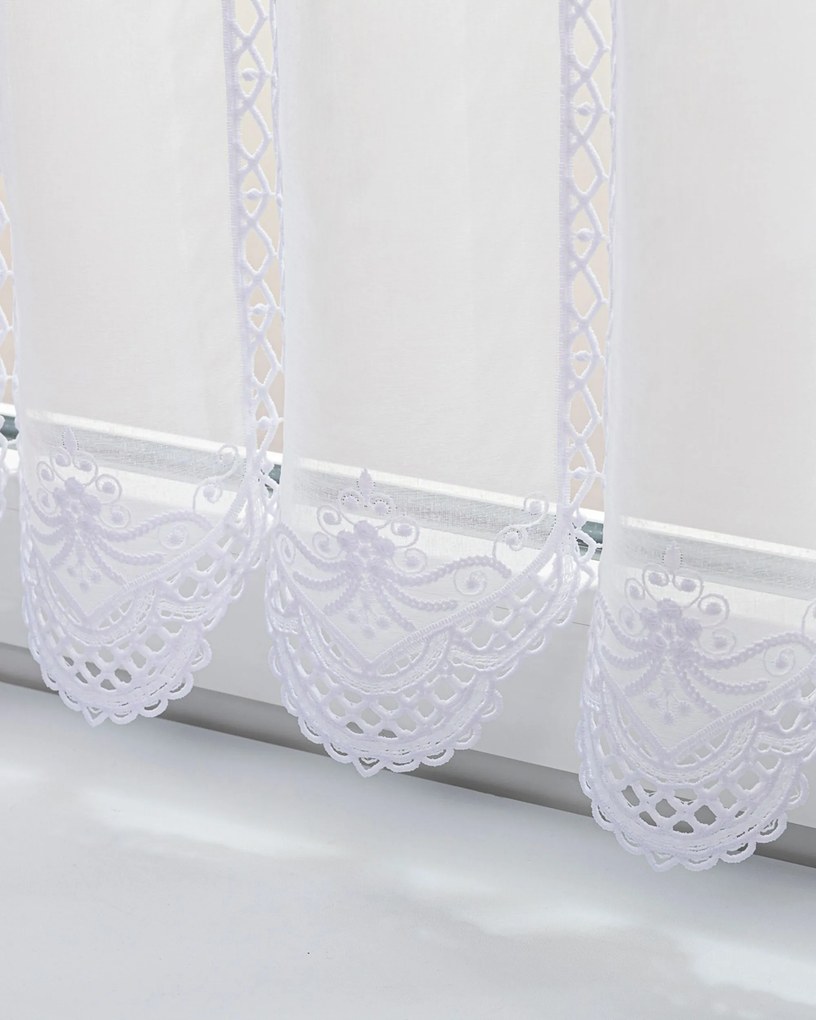 Vitrážková záclonka vyšívaná Ornate výška 60 cm na metre