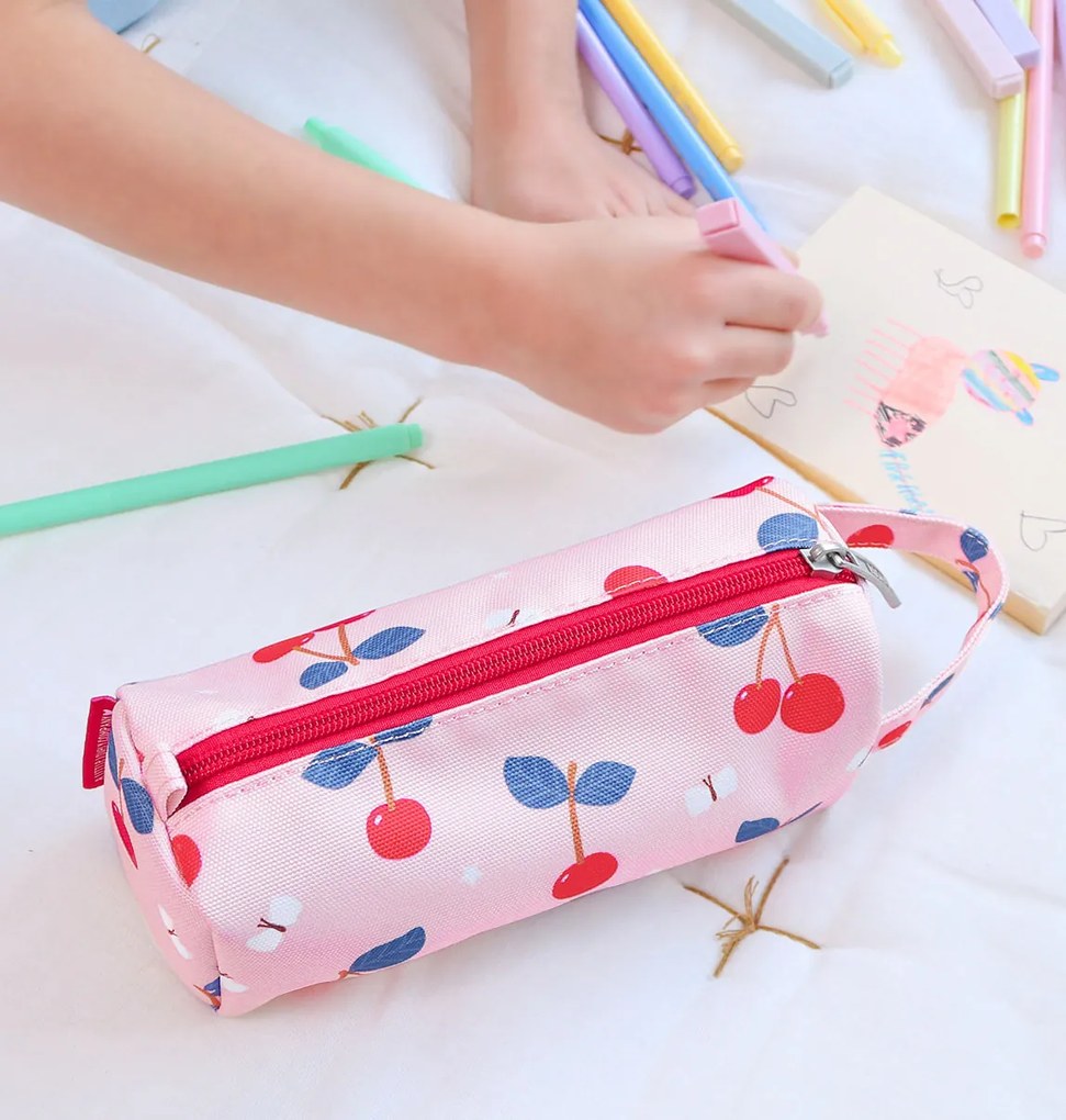 A Little Lovely Company - puzdro na pastelky - čerešne