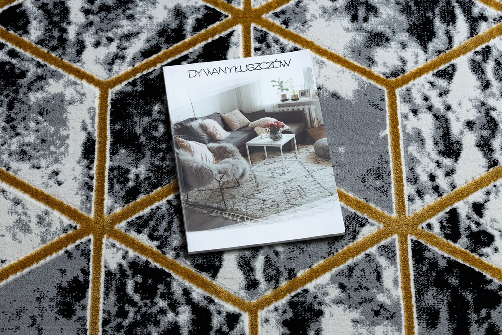Koberec moderný 3D GLOSS 409A 82  Kocky, glamour, art deco čierno /   zlato   / sivý