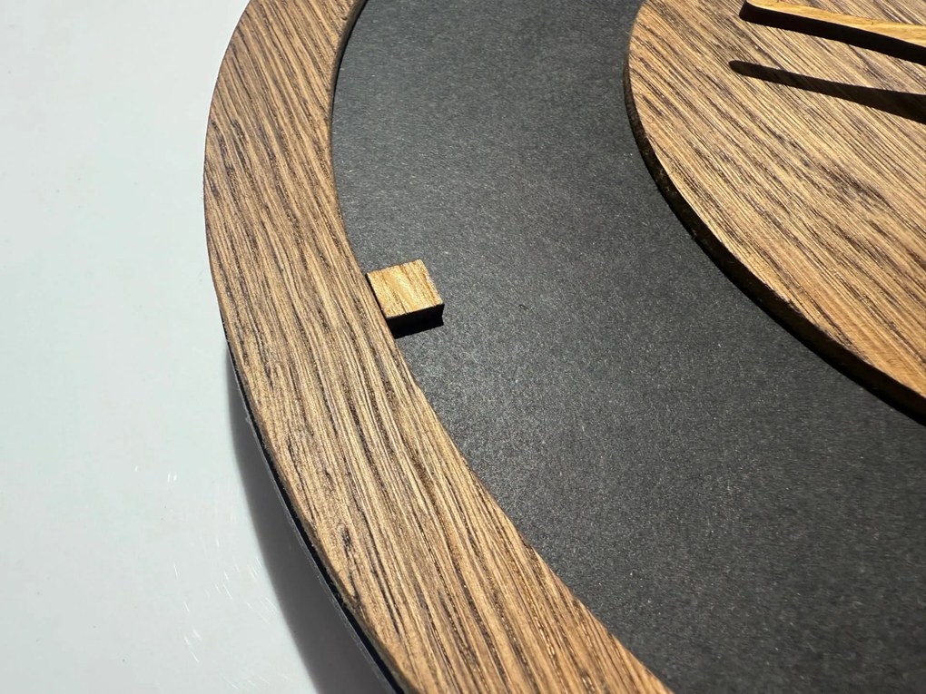 Dekorstudio Drevené hodiny na stenu Oak Flow - hnedé 30cm