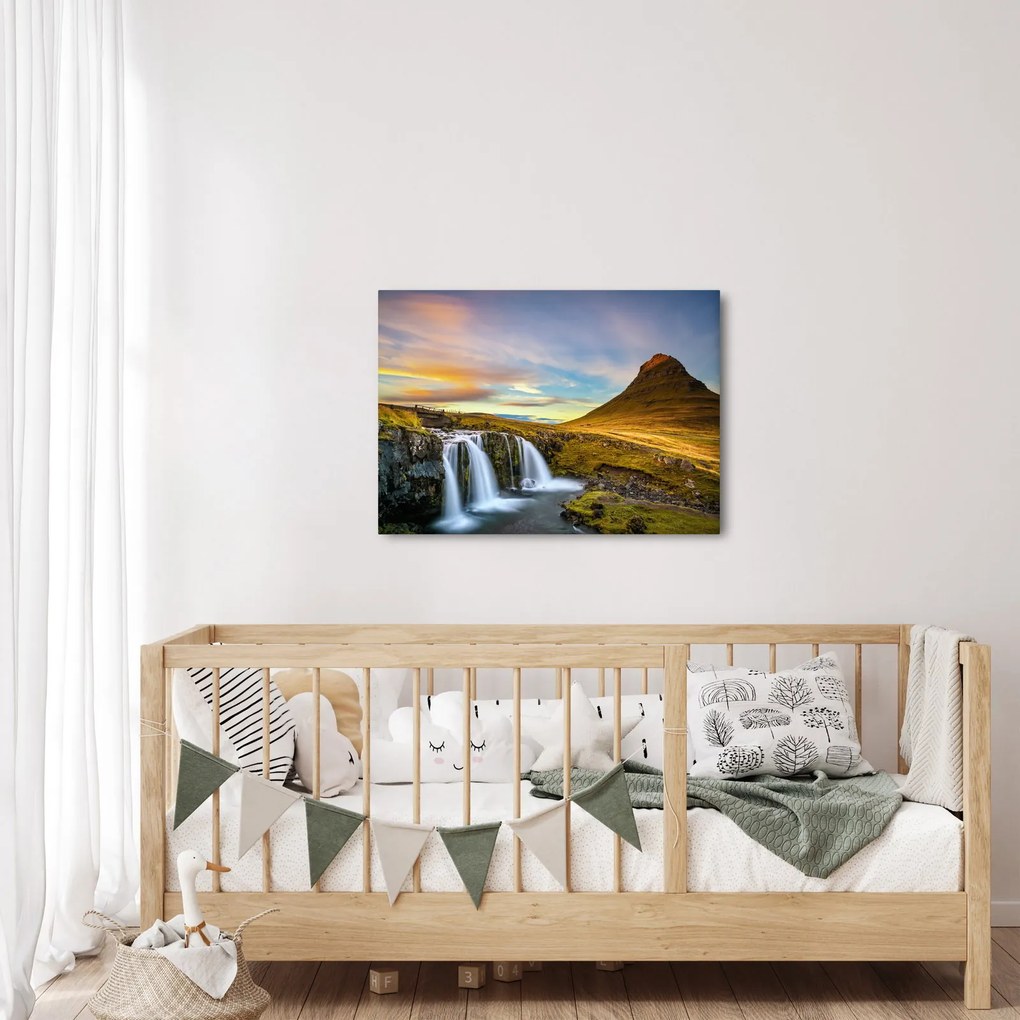 Obraz hory a vodopádov na Islande (70x50 cm)