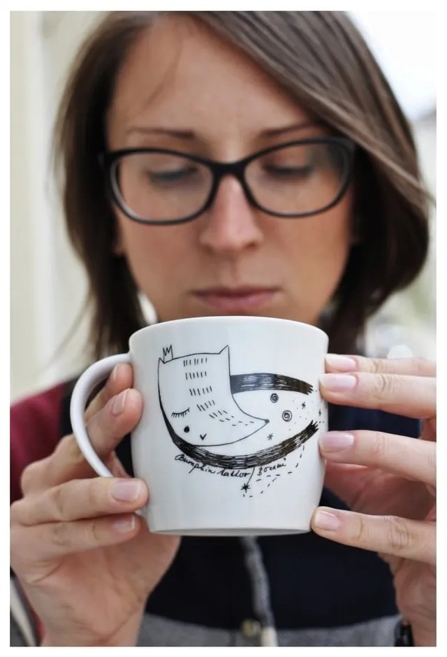 Bonami hrnček z limitovanej edície Domov tu od Bumpkin Tattoo, 260 ml