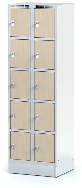 Alfa 3 Šatníková skrinka na sokli s úložnými boxami, 10 boxov 300 mm, laminované dvere orech, cylindrický zámok