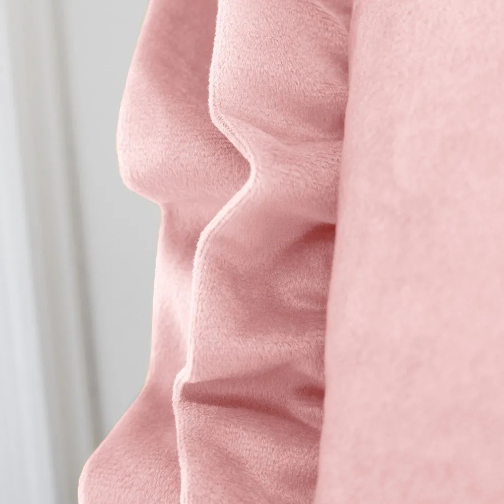 Zamatový dekoračný vankúš 43x43 cm Velvet Double Frill – Catherine Lansfield