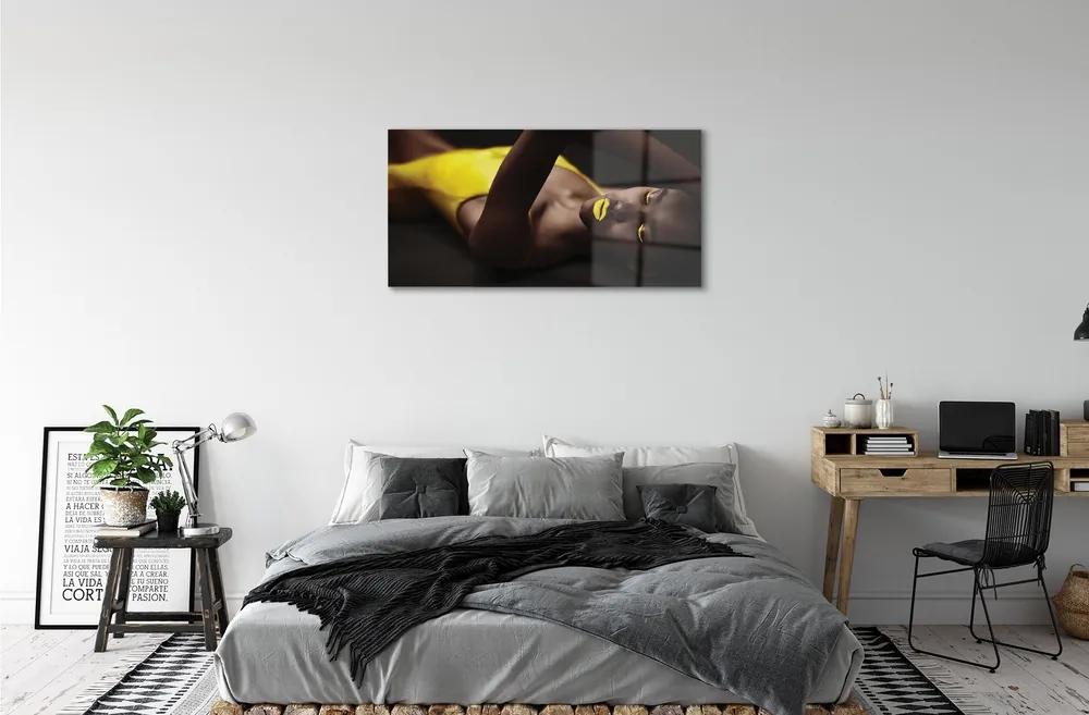 Obraz na skle Žena žltá ústa 125x50 cm