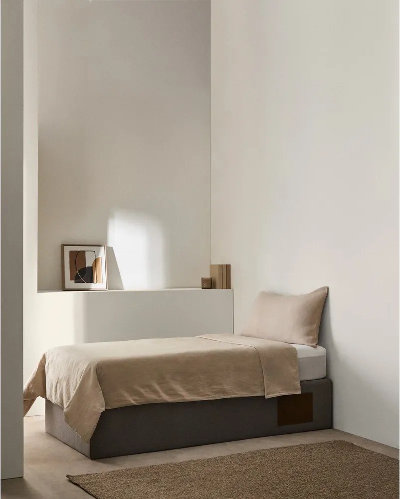 Čierna čalúnená jednolôžková posteľ s úložným priestorom 90x190 cm Matters – Kave Home