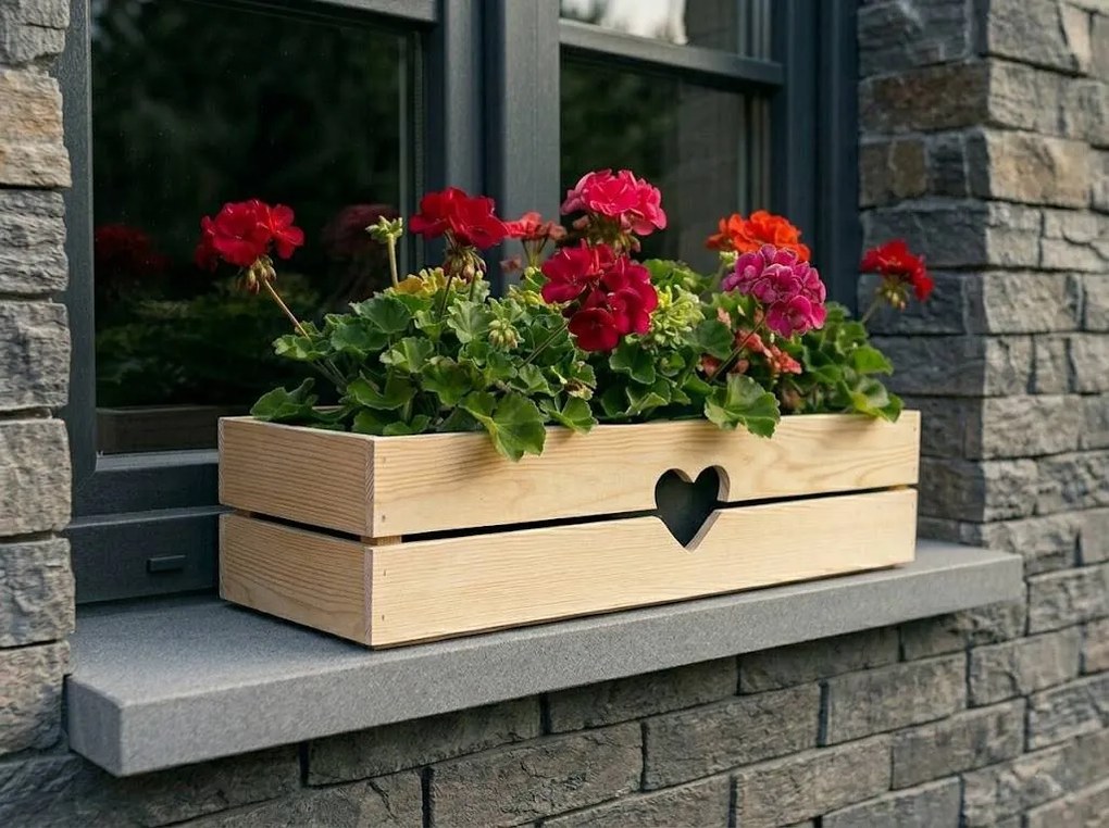 AMADEA Drevený obal na kvetináč so srdcom, 62x21,5x17cm Český výrobok