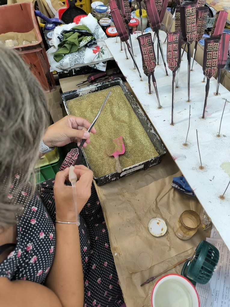 Bella Rose Sklenená vianočná ozdoba Guľa Biela Mat Strieborná