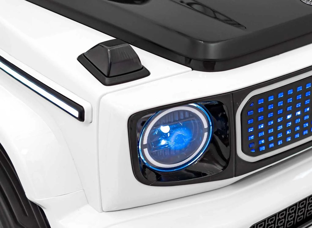 Ramiz Mercedes Benz EQG biely