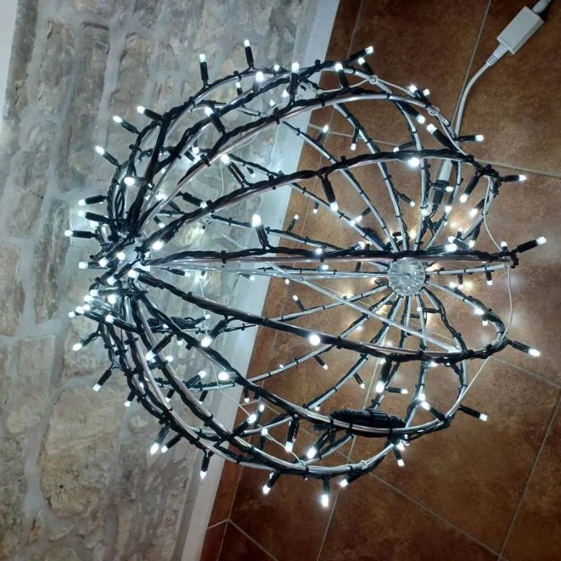 DECOLED LED světelná koule, ledově bílá, černý kabel, pr. 60 cm