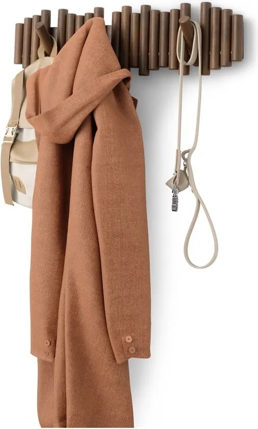 Tmavohnedý nástenný vešiak z borovicového dreva 61 cm Picket – Umbra