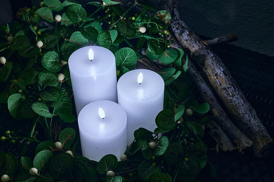 DECOLED LED svíčka, vosková, 7,5 x 12,5 cm, bílá